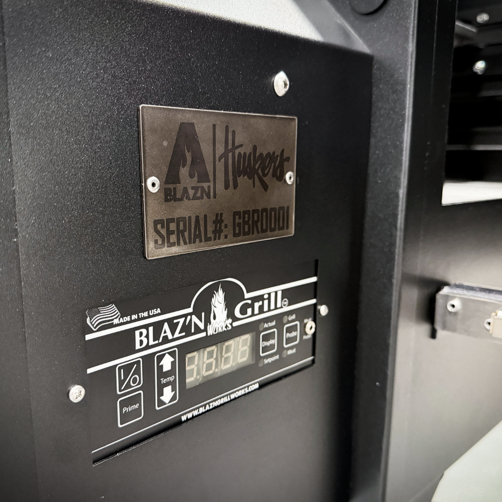 Grand Slam Grill and Smoker - Blackshirts Edition - M Grills